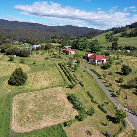 Cherry Top Farmstay - Boutique Eco Village Lilydale ภายนอก รูปภาพ