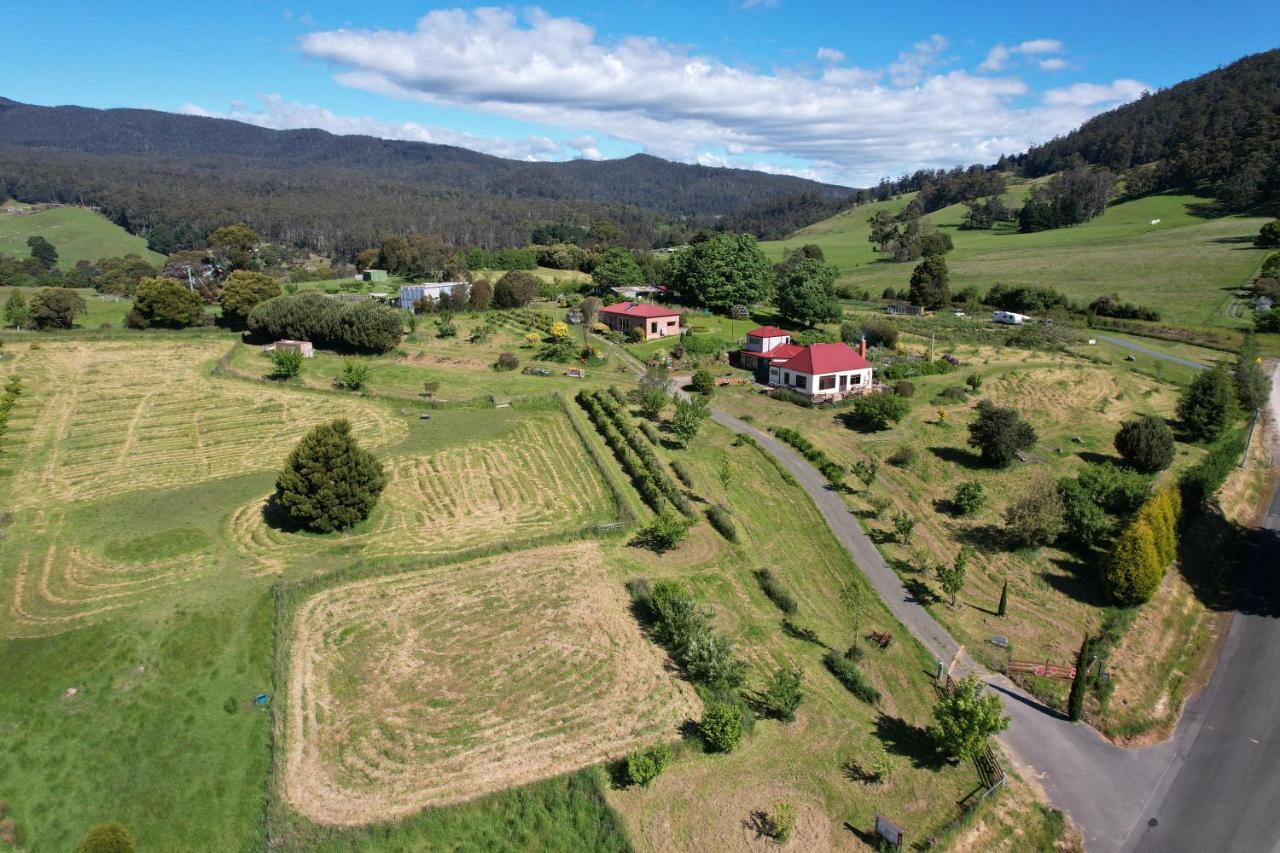 Cherry Top Farmstay - Boutique Eco Village Lilydale ภายนอก รูปภาพ