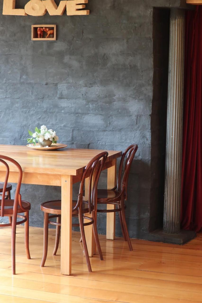 Cherry Top Farmstay - Boutique Eco Village Lilydale ภายนอก รูปภาพ