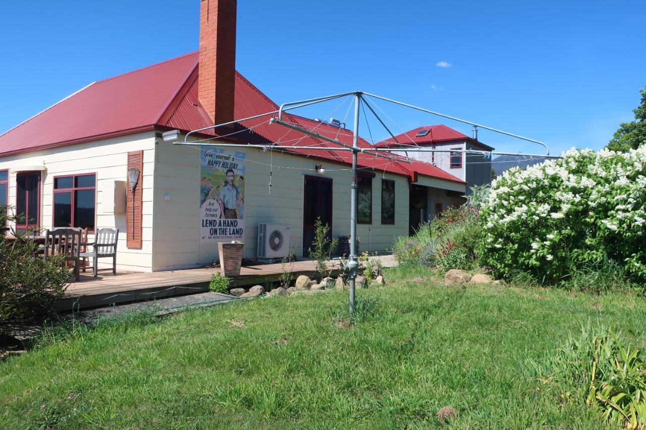 Cherry Top Farmstay - Boutique Eco Village Lilydale ภายนอก รูปภาพ